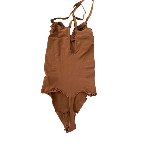 SKIMS Seamless Sculpt Thong Bodysuit Stretch Shapewear in Brown Size 4XL - Picture 4 of 7